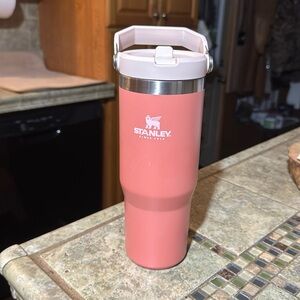 STANLEY 30oz IceFlow Flip Straw Tumbler